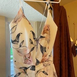 Gorgeous Luxxel size L, high/low dress with lace up back